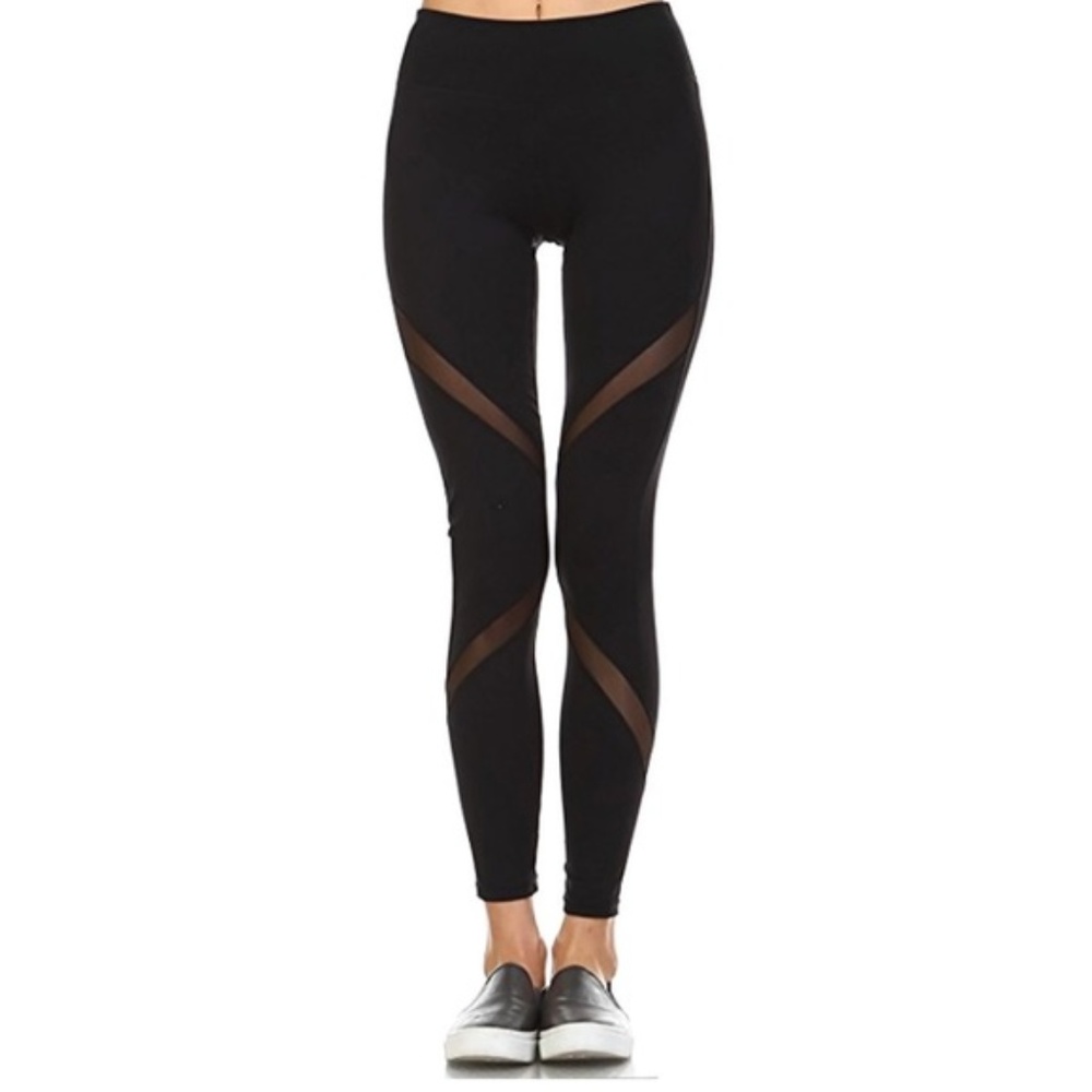 ‼️Last Large‼️ Black High Waist Mesh Yoga Leggings - Picture 3 of 5